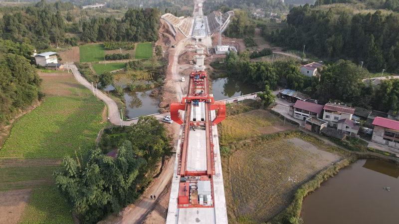 成渝中线高铁简阳段桥梁主体工程竣工